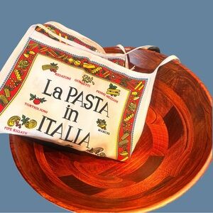 Bundle Bon Apetito! La Pasta in Italia Cotton Apron & Wood Inlay Pasta Bowl-VGUC